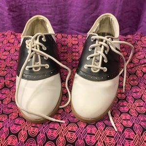 💵 woman’s “sock hop” shoes. SZ 7.5